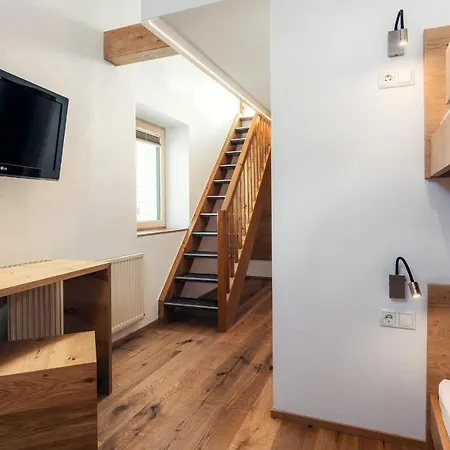 波斯特酒店 4* 瑙德斯