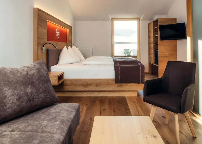 بوست 4* ناودرس