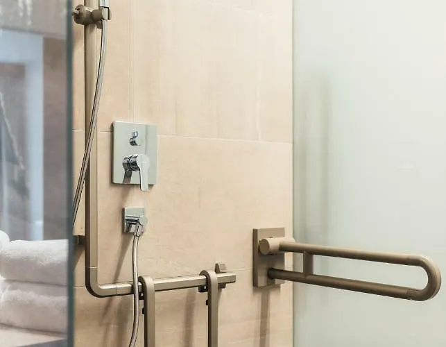 بوست فندق 4*