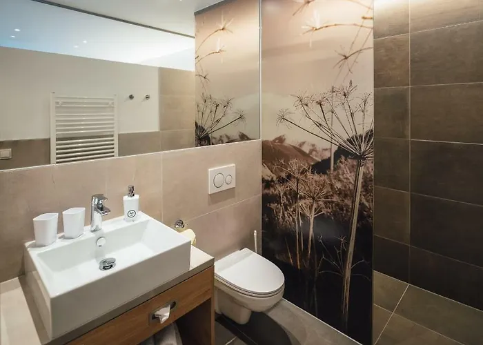 بوست فندق 4*