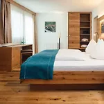 Post Hotel