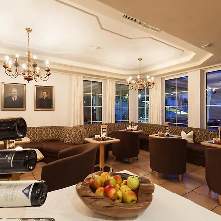 Hotel Post 4*
