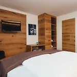 Post 4*