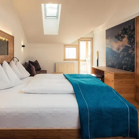 Hotel Post 4*