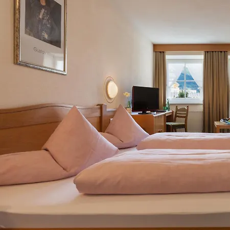 Hotel Post 4*