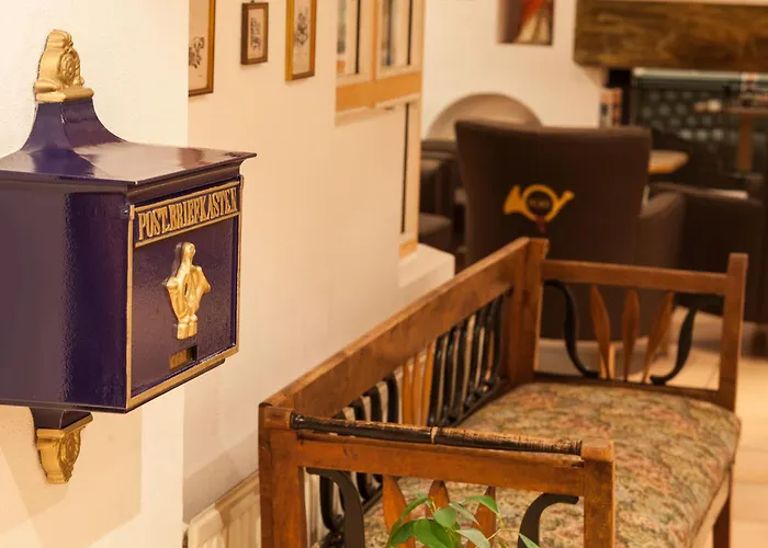 Post 4* ナウダース