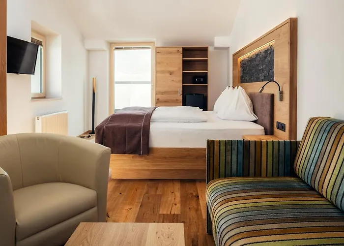 Post ナウダース